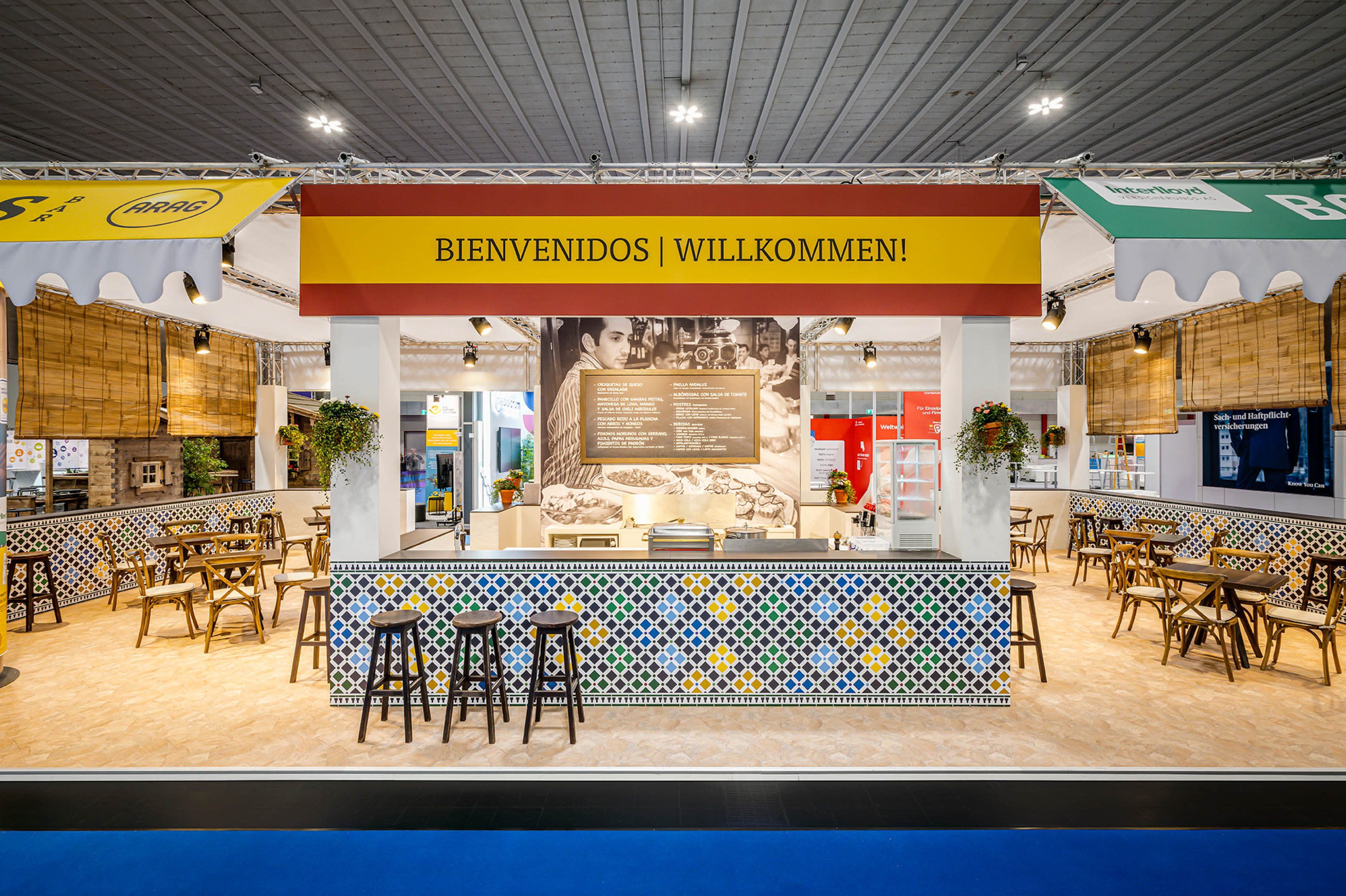 Messestandfotografie des ARAG + Interlloyd Messestandes zur DKM 2023 in Dortmund